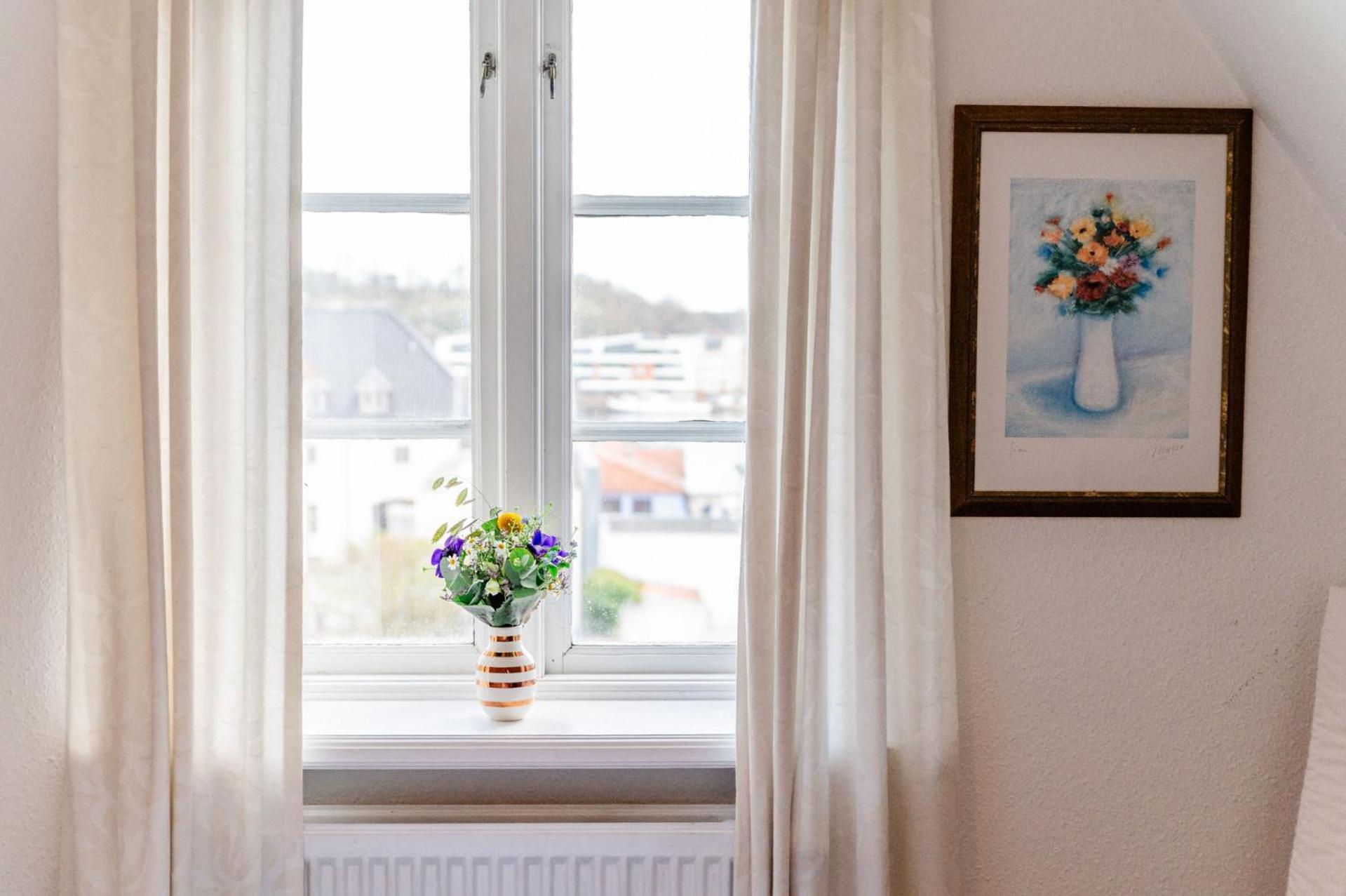 Hafenblick Ferienwohnung In Der Altstadt Mit Parkplatz Flensburgo Exterior foto